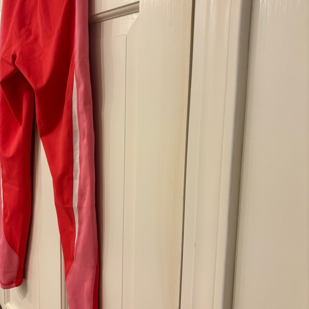 Cleo Harper arc legging size small. - Picture 6 of 7